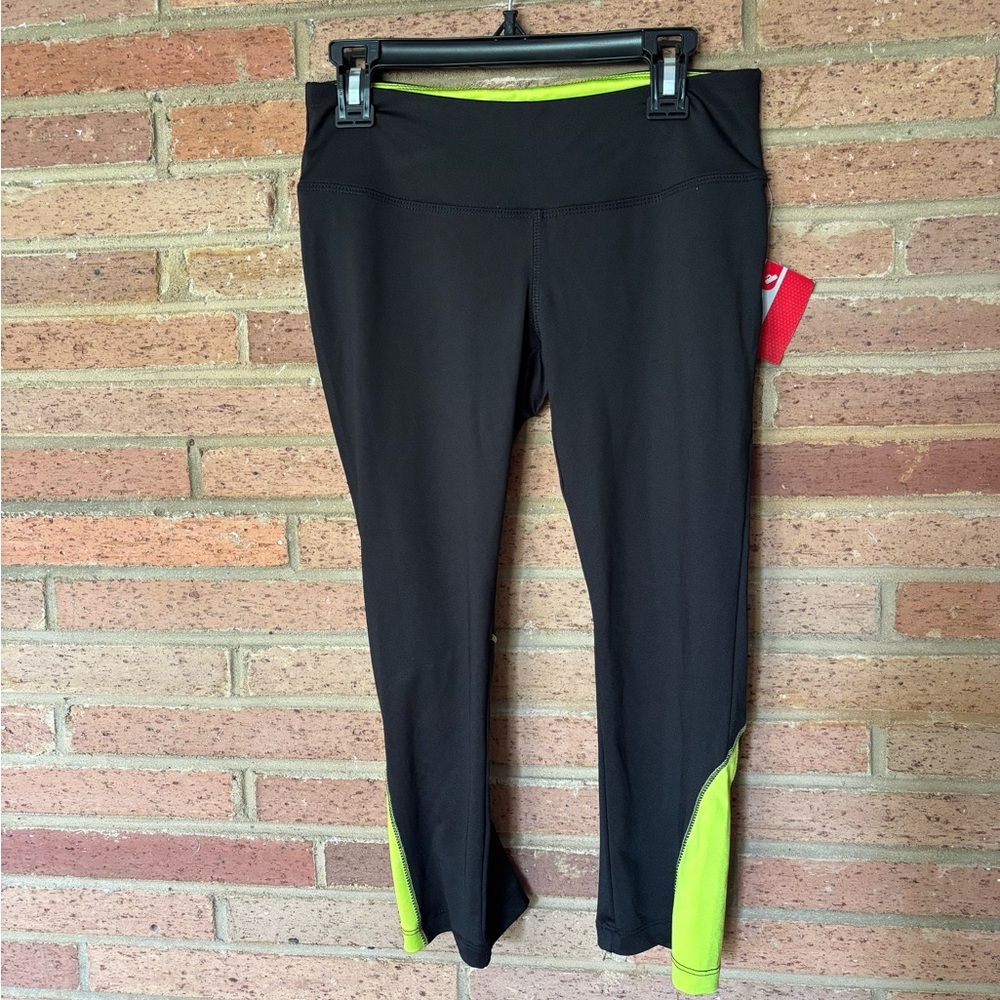 Women’s New Balance Leggings Black Green  Cropped Lightning Dry Athletic Small